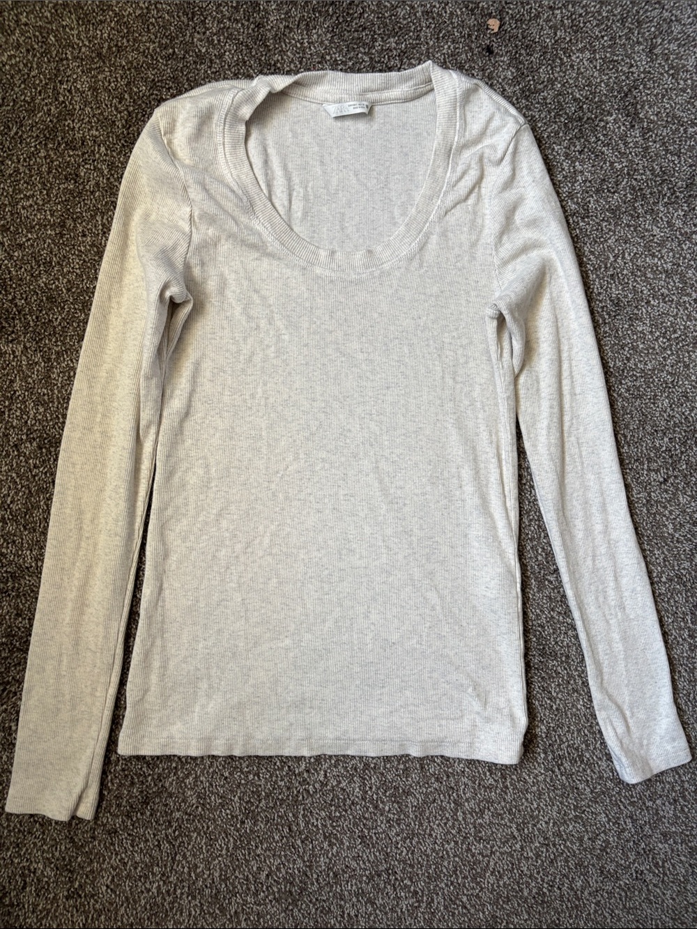 Zara Light Gray Scoop Neck Long Sleeve Tee